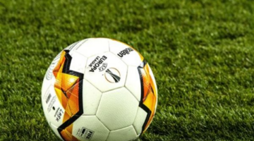 صدام الأوليمبيكو.. موعد مباراة روما وكالياري في منافسات الدوري الإيطالي اليوم