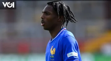 صدمة في ليفربول.. إصابة جيريمي جاكيه تهدد أولى صفقات النادي الجديدة