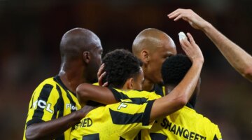 غياب محتمل.. إصابة مفاجئة تهدد نجم الاتحاد من المشاركة في كلاسيكو الهلال المرتقب