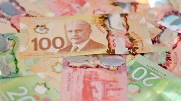 قفزة جديدة في سعر الدولار الكندي عقب تغيرات مفاجئة بمعدلات التضخم الأساسي