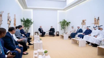 قمة غلوبالي.. خالد بن محمد يبحث تعزيز التعاون مع قادة الدومينيكان ومونتينيغرو