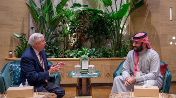 لقاء في الرياض.. ولي العهد السعودي يبحث مع ليندسي غراهام التطورات الإقليمية الراهنة