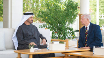 لقاء في العاصمة.. رئيس الدولة يبحث ملفات مشتركة مع عضو بمجلس الشيوخ الأميركي