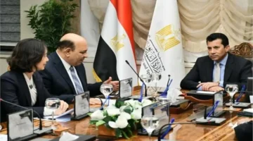 مقابلة رسمية.. وزير الرياضة يبحث مع سكرتير الاتحاد الدولي تطوير الوشو كونغ فو