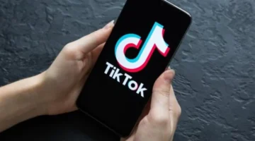 ملايين الدولارات.. كيف يحول صناع المحتوى بث تيك توك المباشر إلى ثروات؟