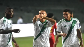 موعد منتظر.. متى تُقام مواجهة الأهلي وضمك في الدوري السعودي 2026؟