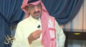 موقف تاريخي.. الأمير تركي يروي تفاصيل تنفيذ حكم الجلد بحق والده زمن الملك عبدالعزيز