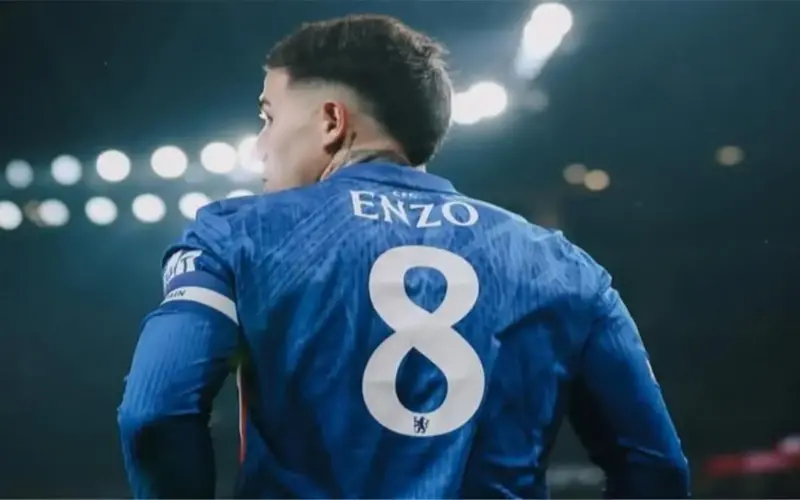 إعلامي إسباني يكشف موقف ريال مدريد من التعاقد مع إنزو فرنانديز