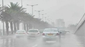 تحذير من شبورة مائية كثيفة تخفي الرؤية الأفقية على الطرق السريعة صباحًا