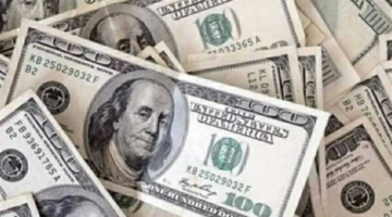 تغيرات أسعار الدولار مقابل الجنيه في 10 بنوك مصرية خلال التعاملات اليومية