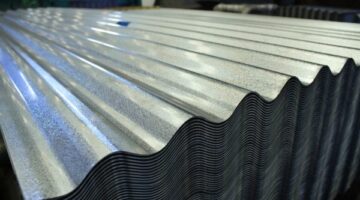 تغيرات سعر الحديد في الأسواق العالمية والمحلية خلال تعاملات يوم الجمعة