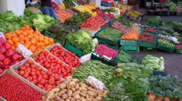تغيرات طارئة في أسعار الخضراوات والفاكهة بأسواق مصر يوم الأحد 15 مارس