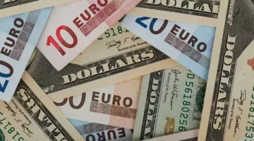 تغيرات مستمرة في أسعار العملات الأجنبية والعربية داخل أروقة بنك القاهرة اليوم