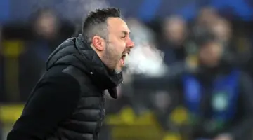 توتنهام مستعد لتقديم «مكافأة ضخمة في حال البقاء» لروبرتو دي زيربي إذا حل محل إيغور تودور الآن