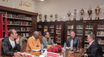 خلاف جديد بين الخطيب وياسين منصور في الأهلي