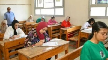 دمج الأسئلة المقالية والموضوعية في أوراق امتحانات الثانوية العامة بنسب محددة دقيقة