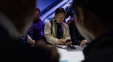 سامسونغ تسلم هاتف Galaxy S26 Ultra لأحد العملاء قبل موعده بأسبوع كامل