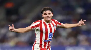 سبورت توضح أسباب صعوبة انتقال ألفاريز إلى برشلونة