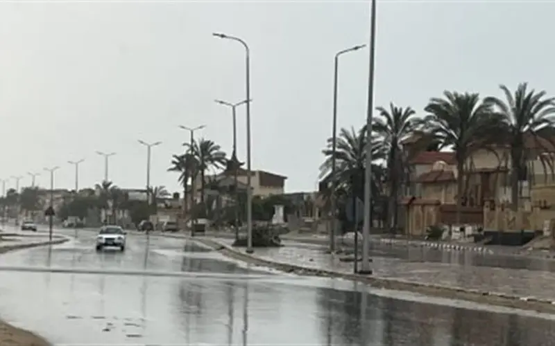 شمال سيناء تحت تأثير المنخفض الجوي.. أمطار مستمرة وانضباط مدرسي ملحوظ