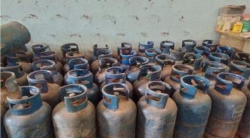 ضبط 6 أطنان أغذية مجهولة المصدر و200 أسطوانة بوتاجاز مخالفة في القاهرة