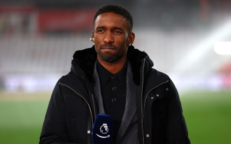 فيديو: جيرمين ديفو يُبدي معرفته الواسعة بأفضل الهدافين في تاريخ الدوري الإنجليزي الممتاز، حيث يتذكر بشكل مثير للإعجاب العدد الدقيق لأهداف فرانك لامبارد في لعبة “أكثر أم أقل”