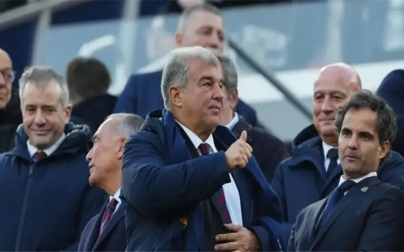 لابورتا يثير الجدل: الحكام يدعمون ريال مدريد.. وقرار رحيل ميسي صحيح