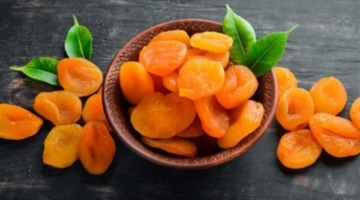 لماذا يتفوق المشمش الطازج على المجفف في القيمة الغذائية لتعزيز صحة الجسم؟