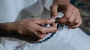 ما هو الأثر النفسي والروحاني للمداومة على أذكار الصباح والمساء يومياً؟