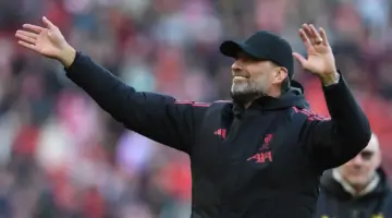 يورغن كلوب «استمتع بكل لحظة» من عودته إلى ليفربول، حيث شارك المدير الفني السابق في مباراة الأساطير ضد بوروسيا دورتموند