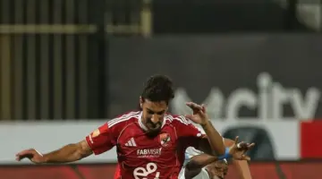 3 سيناريوهات تهدد قمة الأهلي وبيراميدز بعد صدام الزمالك وإنبي
