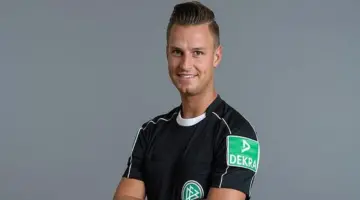 «أثار الجدل في الدوري الألماني».. من يكون دانيال شلاجر حكم مباراة الأهلي وبيراميدز؟