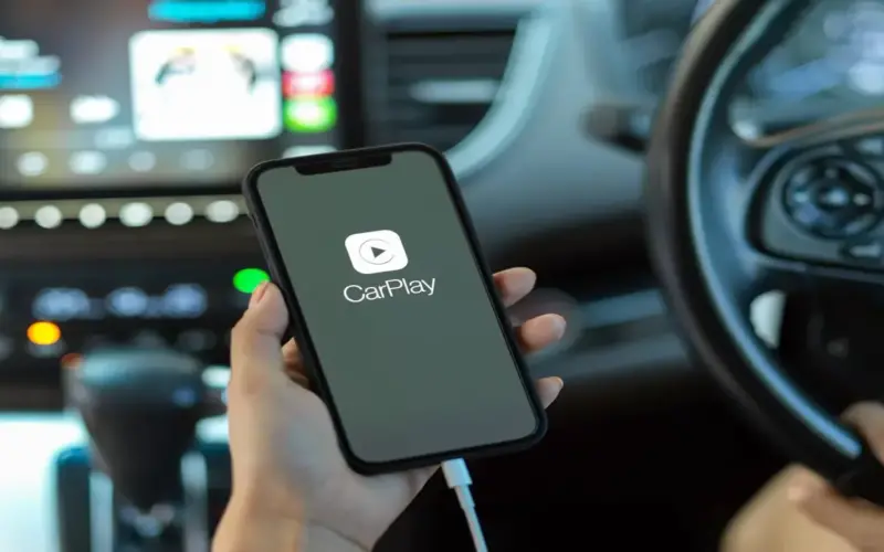 «شات جي بي تي» يرافقك أثناء القيادة… عبر «CarPlay» من «آبل»