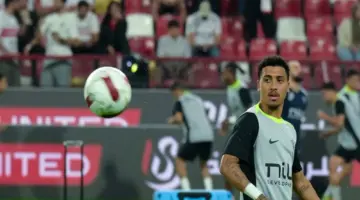 «عائق» صناعي أمام معتمد جمال بالكونفدرالية.. هل يصبح بيزيرا خارج مباراة الزمالك وبلوزداد؟