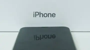 آيفون الذكرى العشرين.. “أبل” تطمح لشاشة كاملة بلا حواف وبانحناءات دقيقة