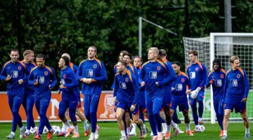 أحد الهولنديين يترك انطباعًا غير مسبوق في إنجلترا: «أفضل لاعب على الإطلاق في النادي»