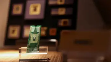 أسرع هواتف 2026.. سباق المعالجات يحتدم بين Snapdragon وDimensity