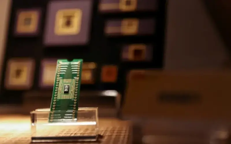 أسرع هواتف 2026.. سباق المعالجات يحتدم بين Snapdragon وDimensity