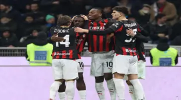 أسطورة ميلان يُعاقب نجله بسبب تشجيع هذا الفريق!