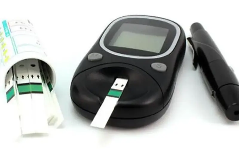 أسعار أجهزة قياس السكر المنزلية 2026.. خيارات متنوعة للمرضى
