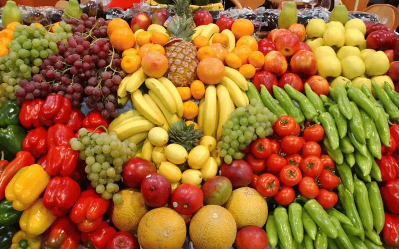 أسعار الخضراوات والفاكهة اليوم الأربعاء 15 أبريل 2026