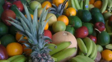 أسعار الخضروات والفاكهة في يوم الأحد 12 – 4