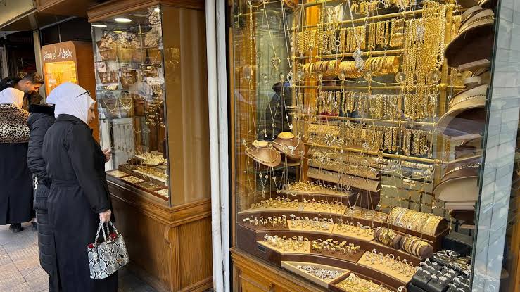 أسعار الذهب في العراق اليوم الثلاثاء 14 أبريل 2026.. سعر مثقال الذهب عيار 21 تحديث مباشر لعيار 21 والسبائك بالدينار والدولار.