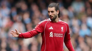 “أشعر تماماً بما يشعرون به” – دومينيك سزوبوسلاي يعتذر عن “سوء الفهم” مع جماهير ليفربول، حيث يوضح لاعب الوسط سبب إيماءة “التجاهل” التي أداها بعد الهزيمة المذلة أمام مانشستر سيتي.