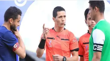 أول ظهور لمحمود وفا في تحكيم مباراة بالدوري بعد أزمة لقاء الأهلي وسيراميكا
