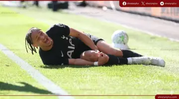 إصابة صليبية تُنهي موسم تشافي سيمونز