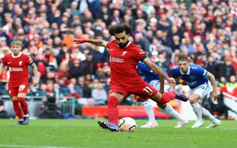 إنجاز شخصي فريد يدفع محمد صلاح للتألق في مباراة ليفربول وإيفرتون