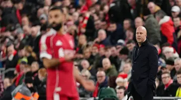 الأسوأ في التاريخ.. رقم سلبي يُحرج سلوت مع ليفربول هذا الموسم