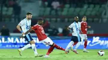 القناة الناقلة وتوقيت مباراة الأهلي وبيراميدز في الدوري المصري