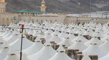 الوقوف بعرفة والمبيت بمزدلفة.. تعرف على مناسك الحج بالترتيب وفقًا للسنة