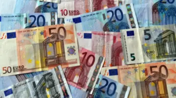 اليورو يصعد في منتصف التعاملات بالبنوك المصرية